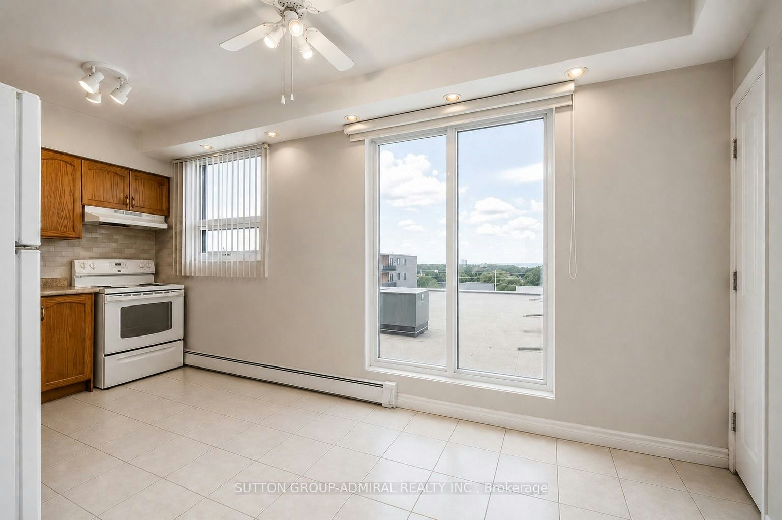 704-30 Summit Avenue, Hamilton, ON, L8V 2R8 - 4