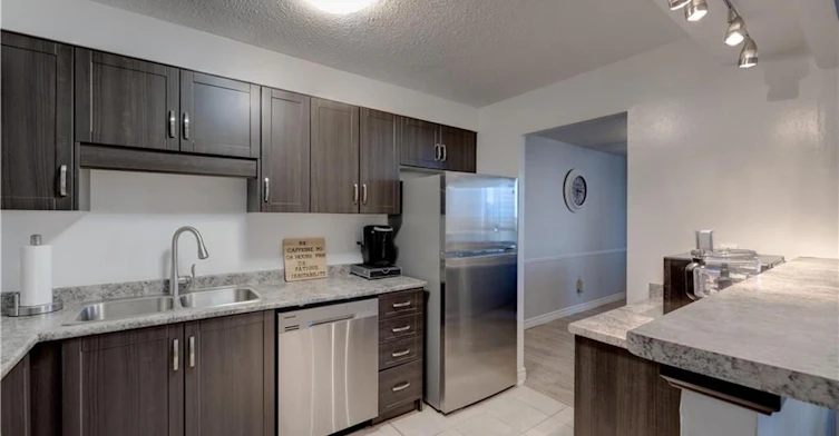 1004-323 Colborne Street, London, ON, N6B 3N8 - 9