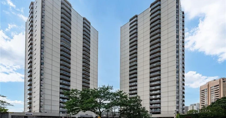 1004-323 Colborne Street, London, ON, N6B 3N8