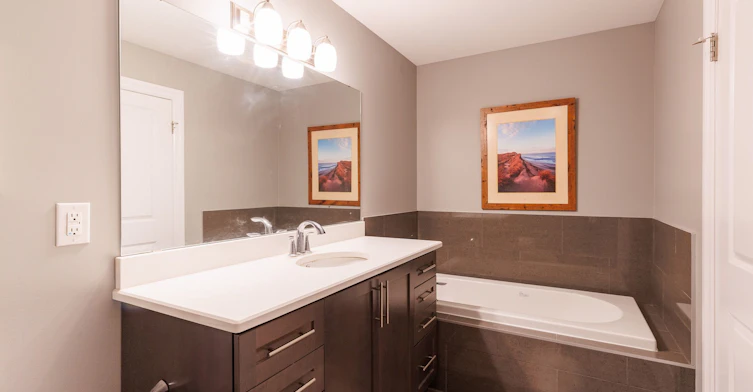 211-240 Villagewalk Boulevard, London, ON, N6G 0P6 - 16