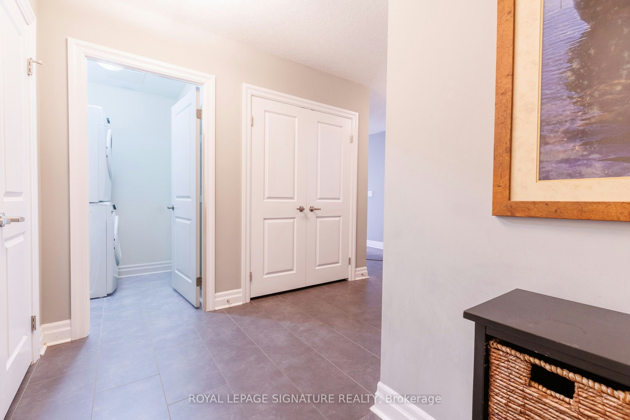 211-240 Villagewalk Boulevard, London, ON, N6G 0P6 - 3
