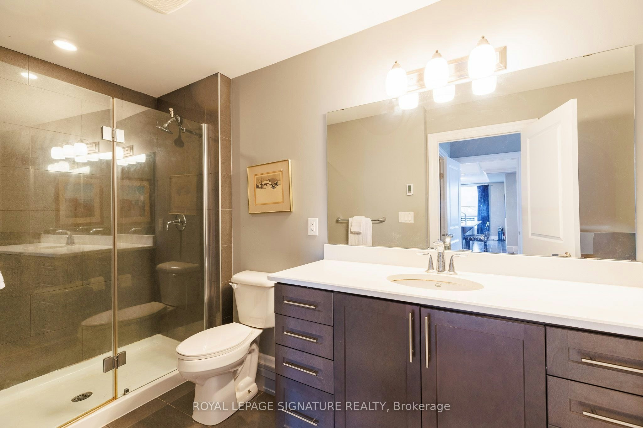 211-240 Villagewalk Boulevard, London, ON, N6G 0P6 - 15