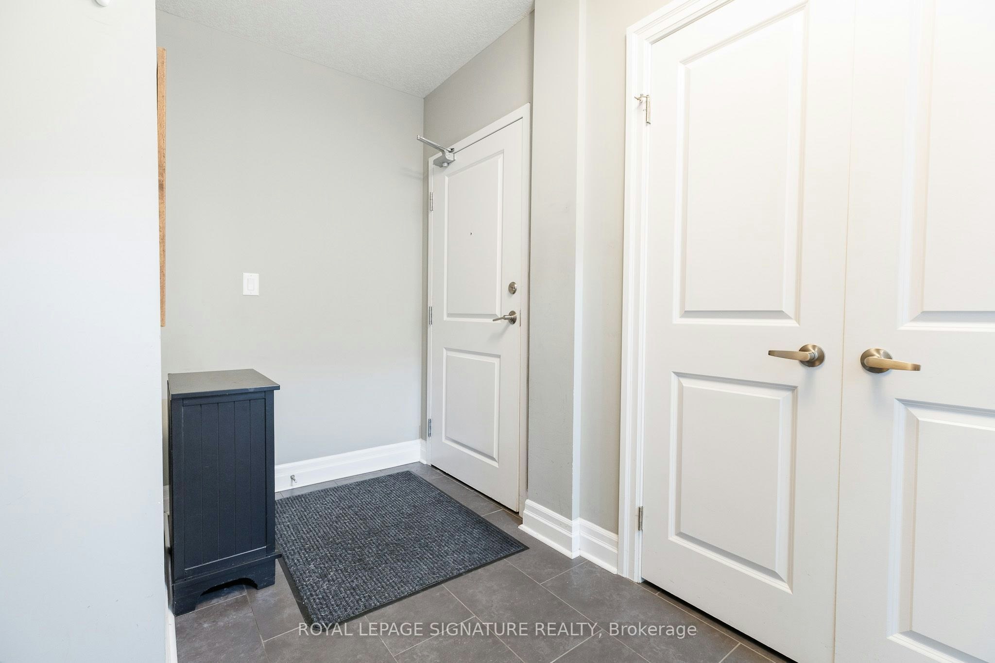 211-240 Villagewalk Boulevard, London, ON, N6G 0P6 - 2