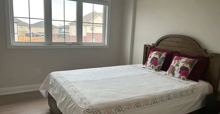 Upper-9306 White Oak Avenue, Niagara Falls, ON, L2G 0E9 - 30
