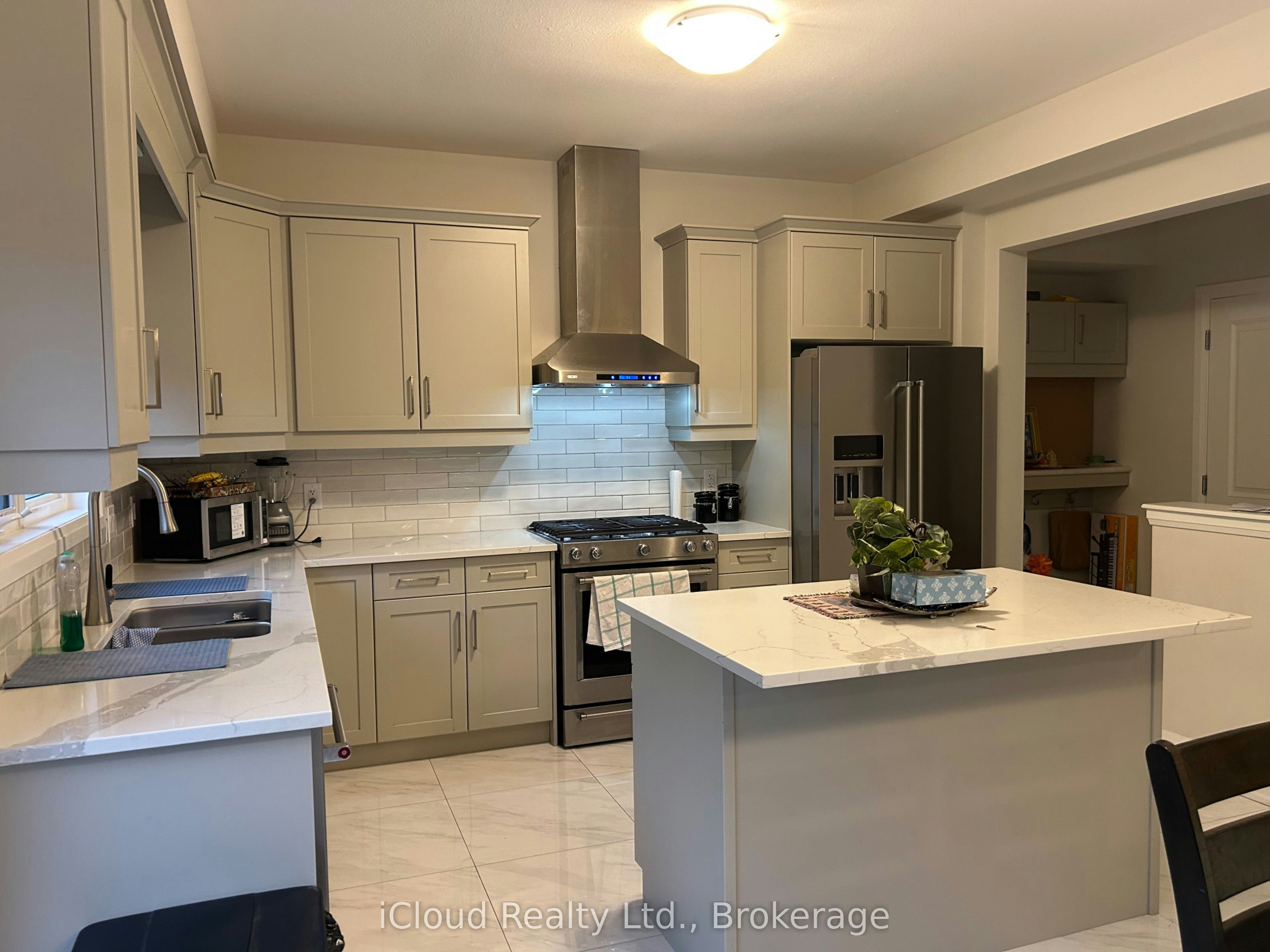 Upper-9306 White Oak Avenue, Niagara Falls, ON, L2G 0E9 - 11