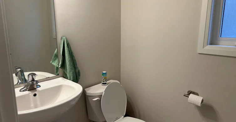 Upper-9306 White Oak Avenue, Niagara Falls, ON, L2G 0E9 - 15