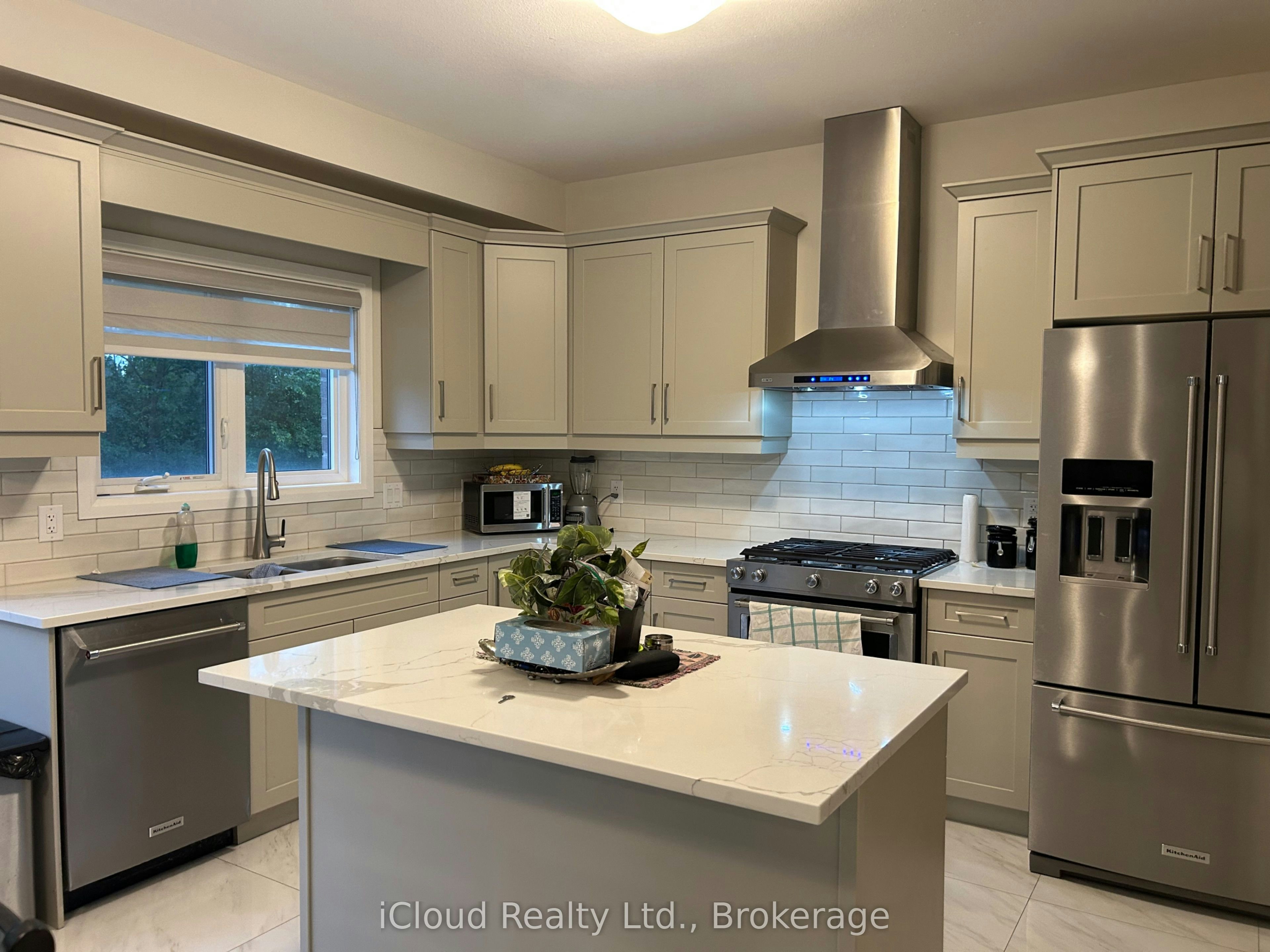 Upper-9306 White Oak Avenue, Niagara Falls, ON, L2G 0E9 - 12