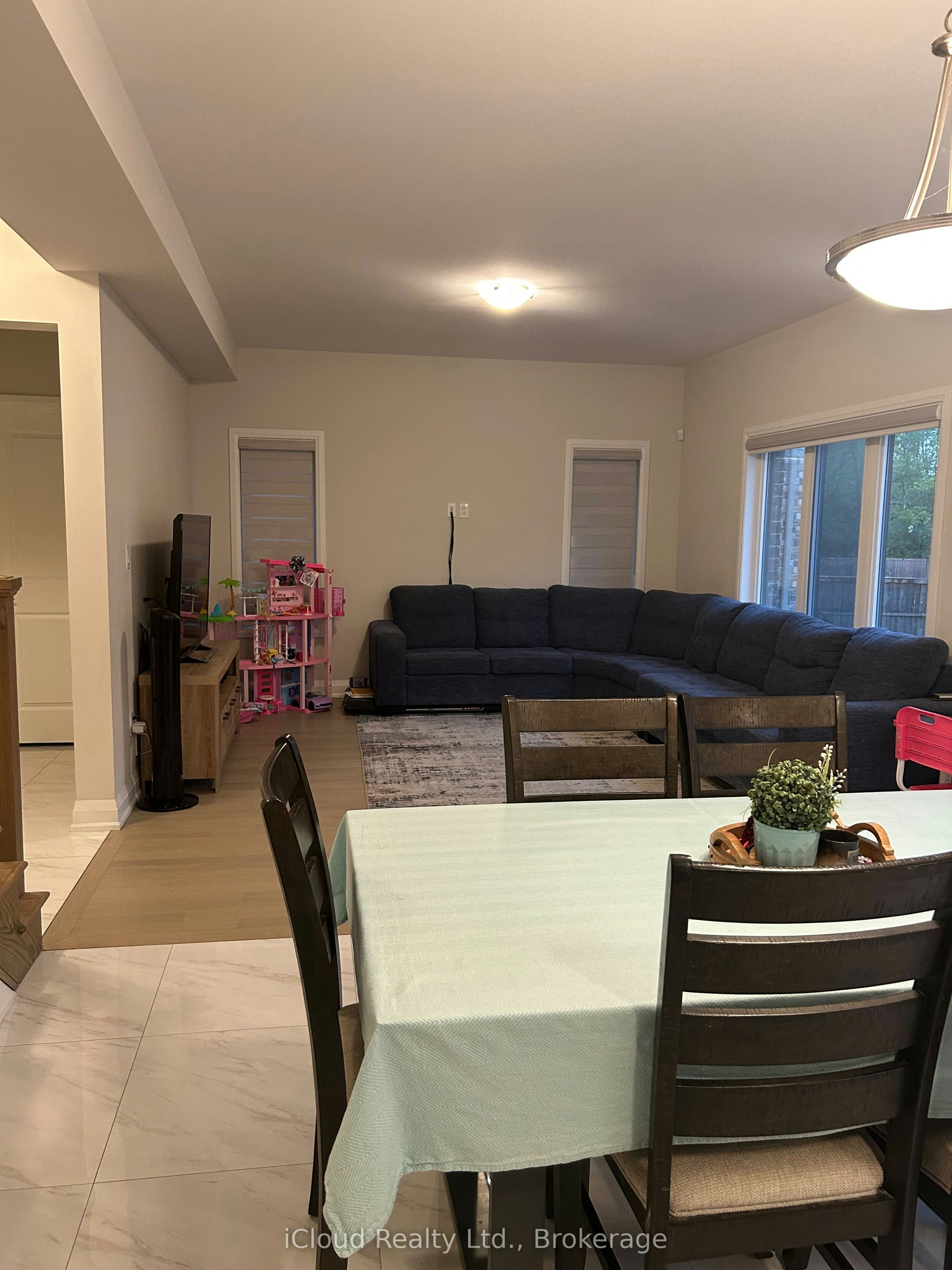 Upper-9306 White Oak Avenue, Niagara Falls, ON, L2G 0E9 - 4