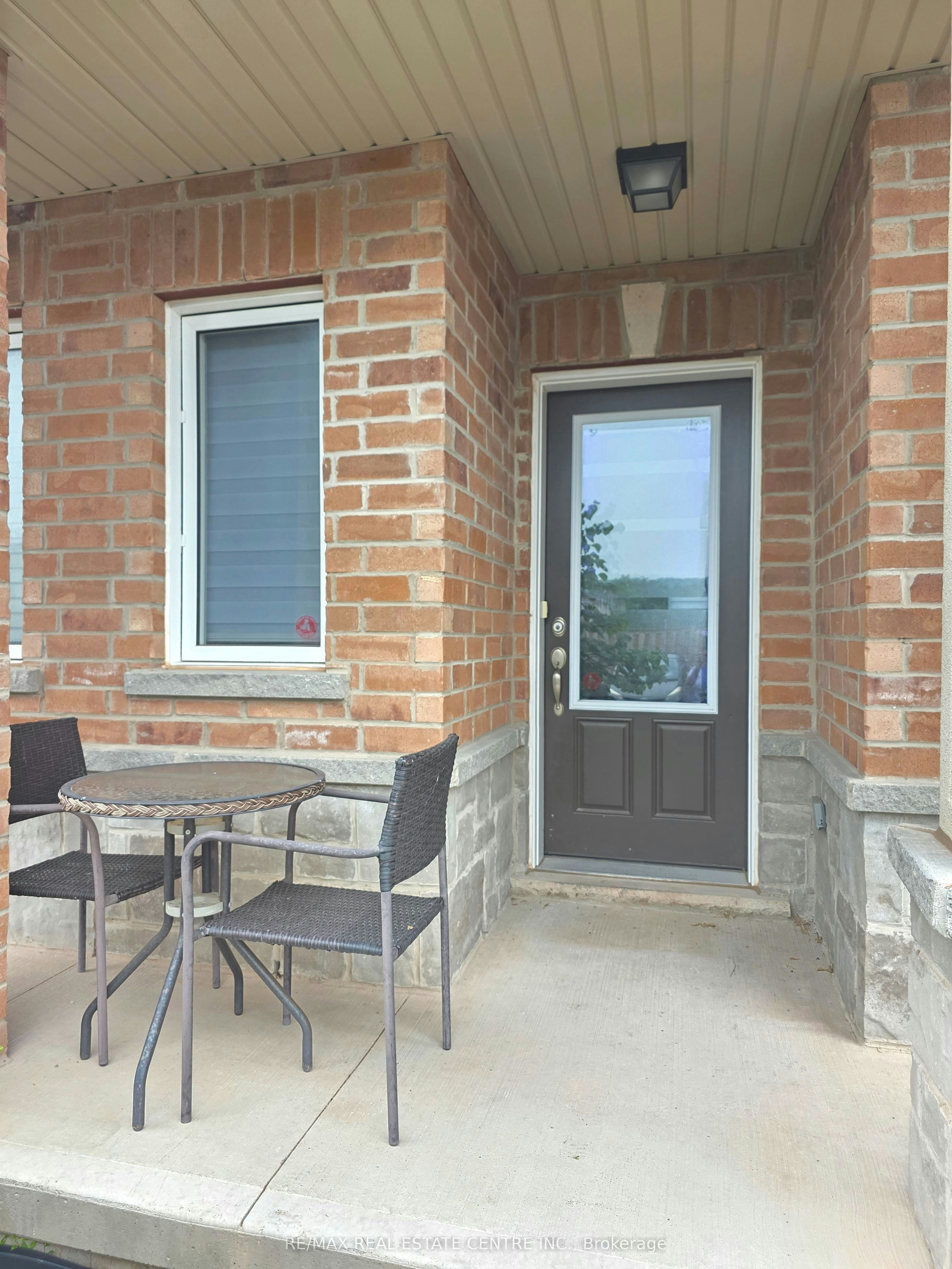16-9 Arietta Lane, Hamilton, ON, L8E 0K7 - 2