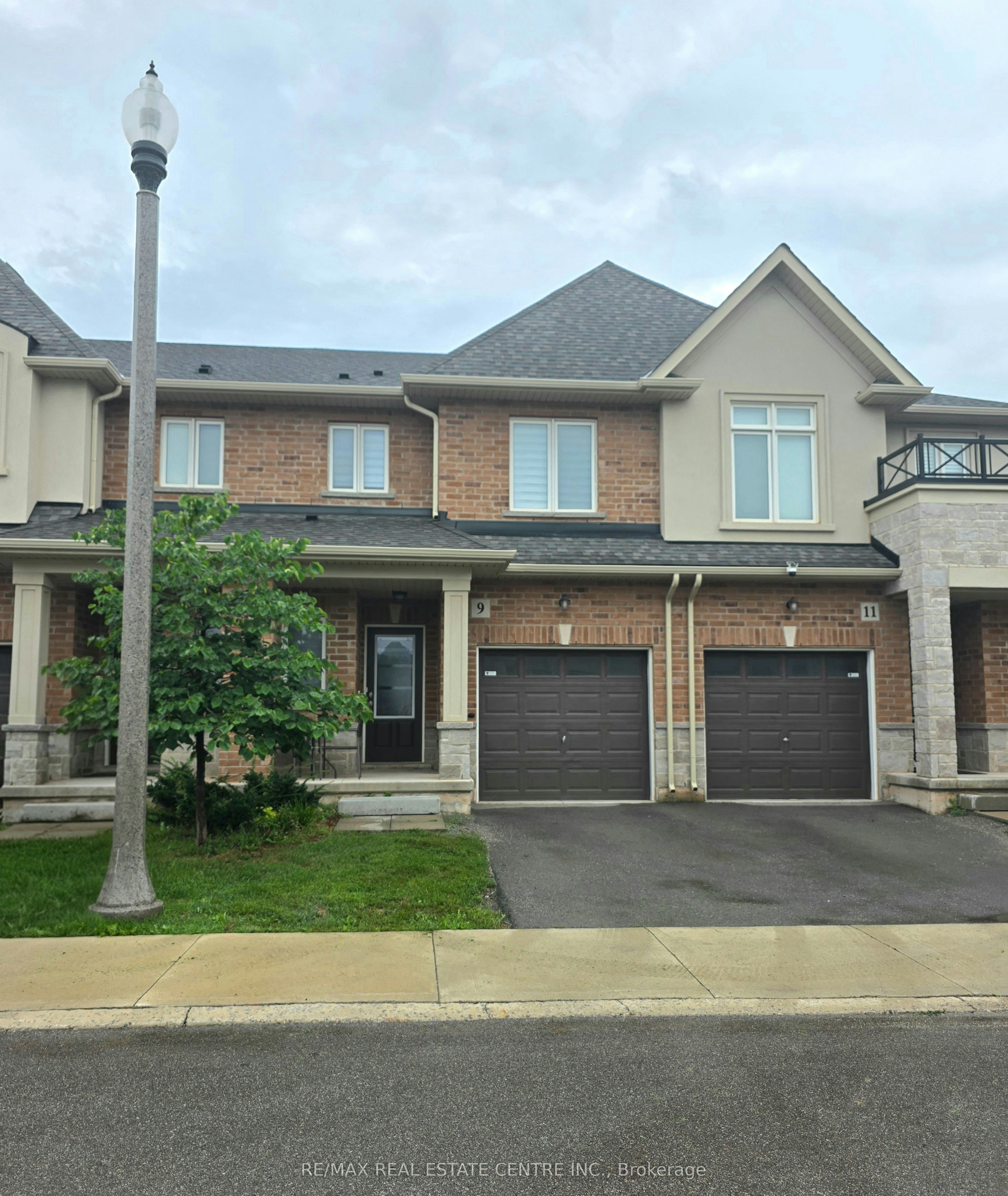 16-9 Arietta Lane, Hamilton, ON, L8E 0K7