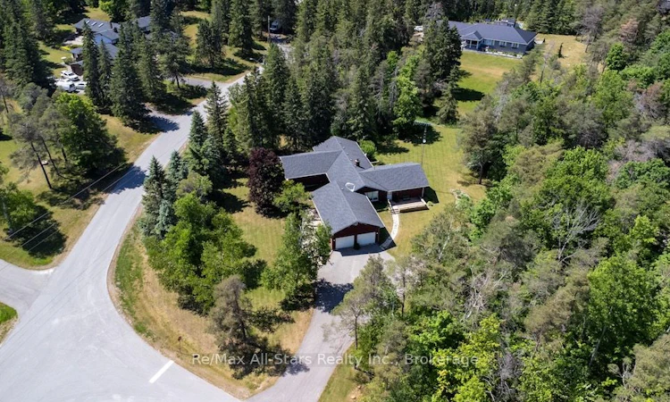 32 Forest Drive