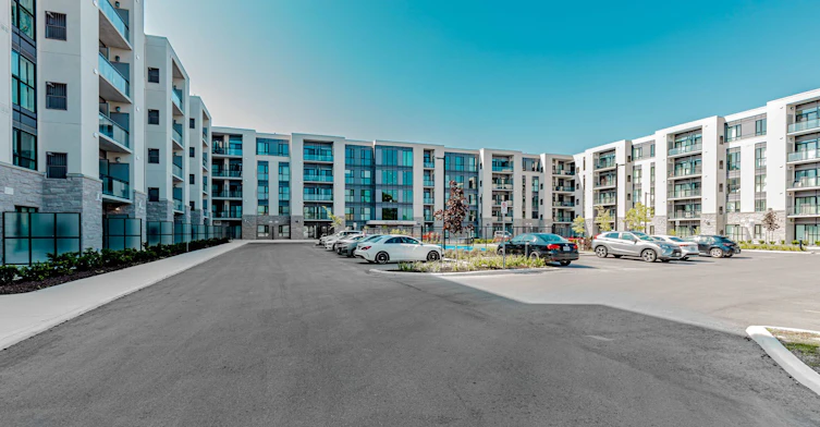 206-50 Herrick Avenue, St. Catharines, ON, L2P 2T9