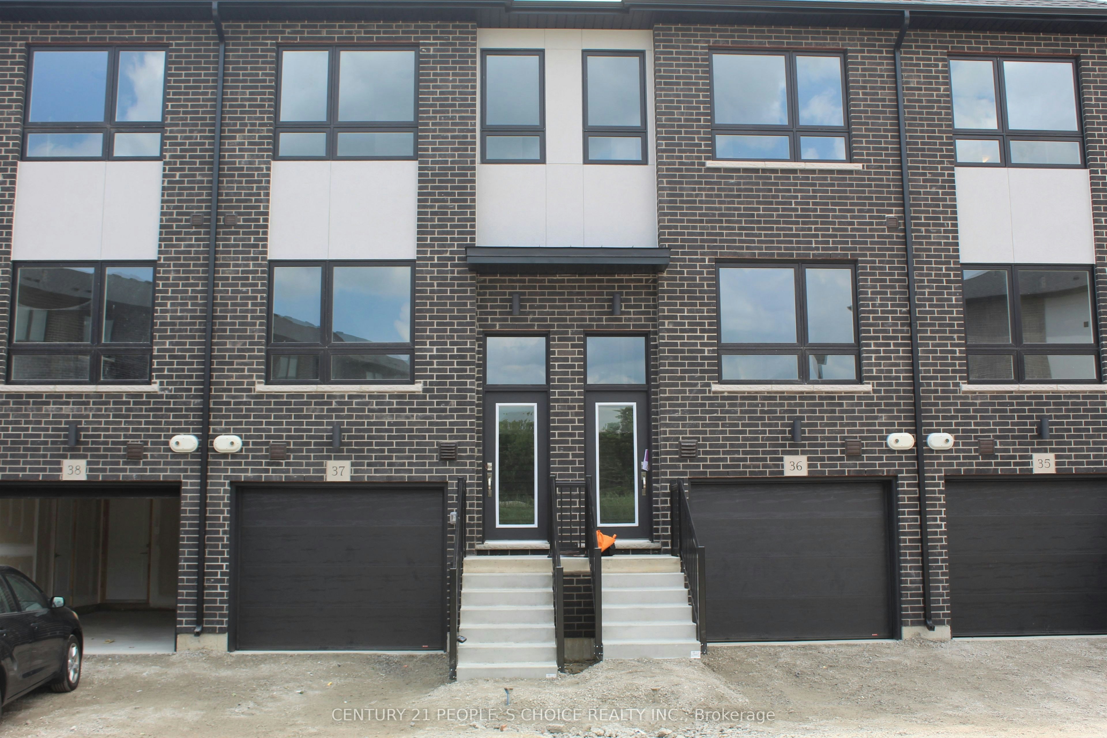 37-720 Grey Street, Brantford, ON, N3S 0K2