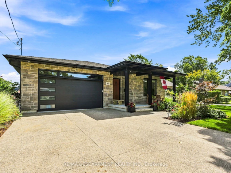 42 Carlton Avenue, Welland, ON, L3C 1P9 - 2