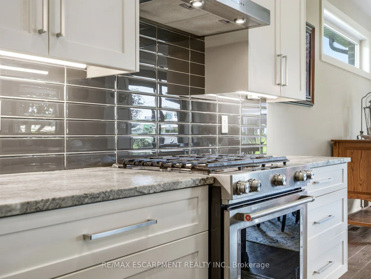 42 Carlton Avenue, Welland, ON, L3C 1P9 - 14