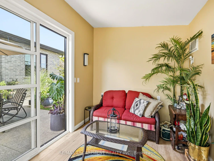 42 Carlton Avenue, Welland, ON, L3C 1P9 - 42
