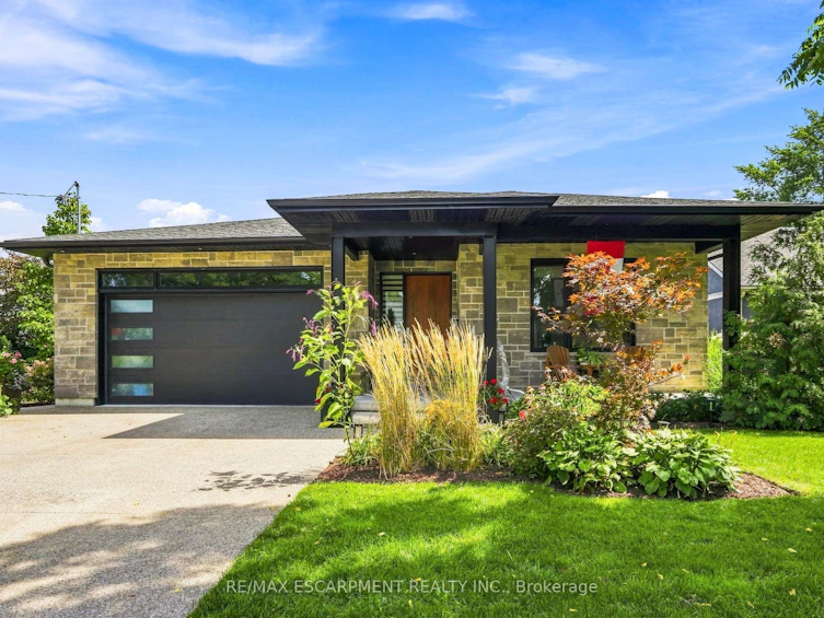 42 Carlton Avenue, Welland, ON, L3C 1P9