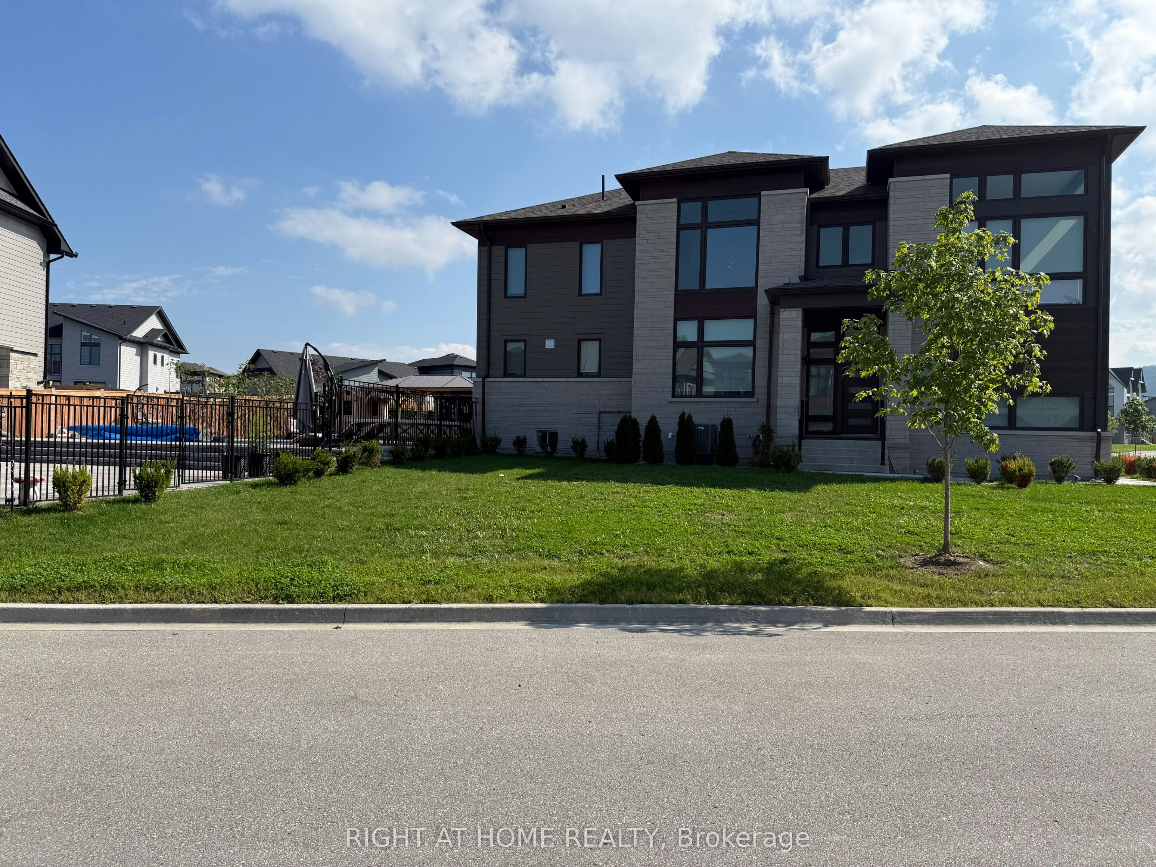 149 Springside Crescent, Blue Mountains, ON, L9Y 5L3 - 2