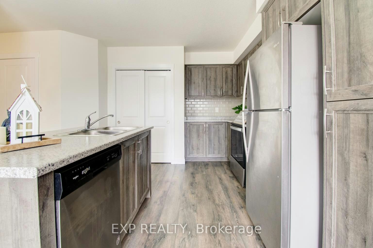E-150 Rochefort Street, Kitchener, ON, N2R 0P5 - 13