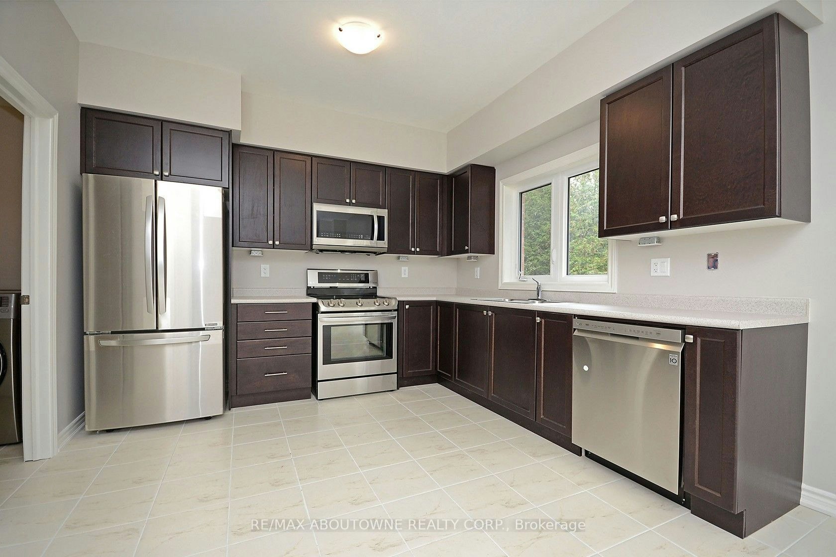 22 Ryan Street, Centre Wellington, ON, N1M 0C9 - 18