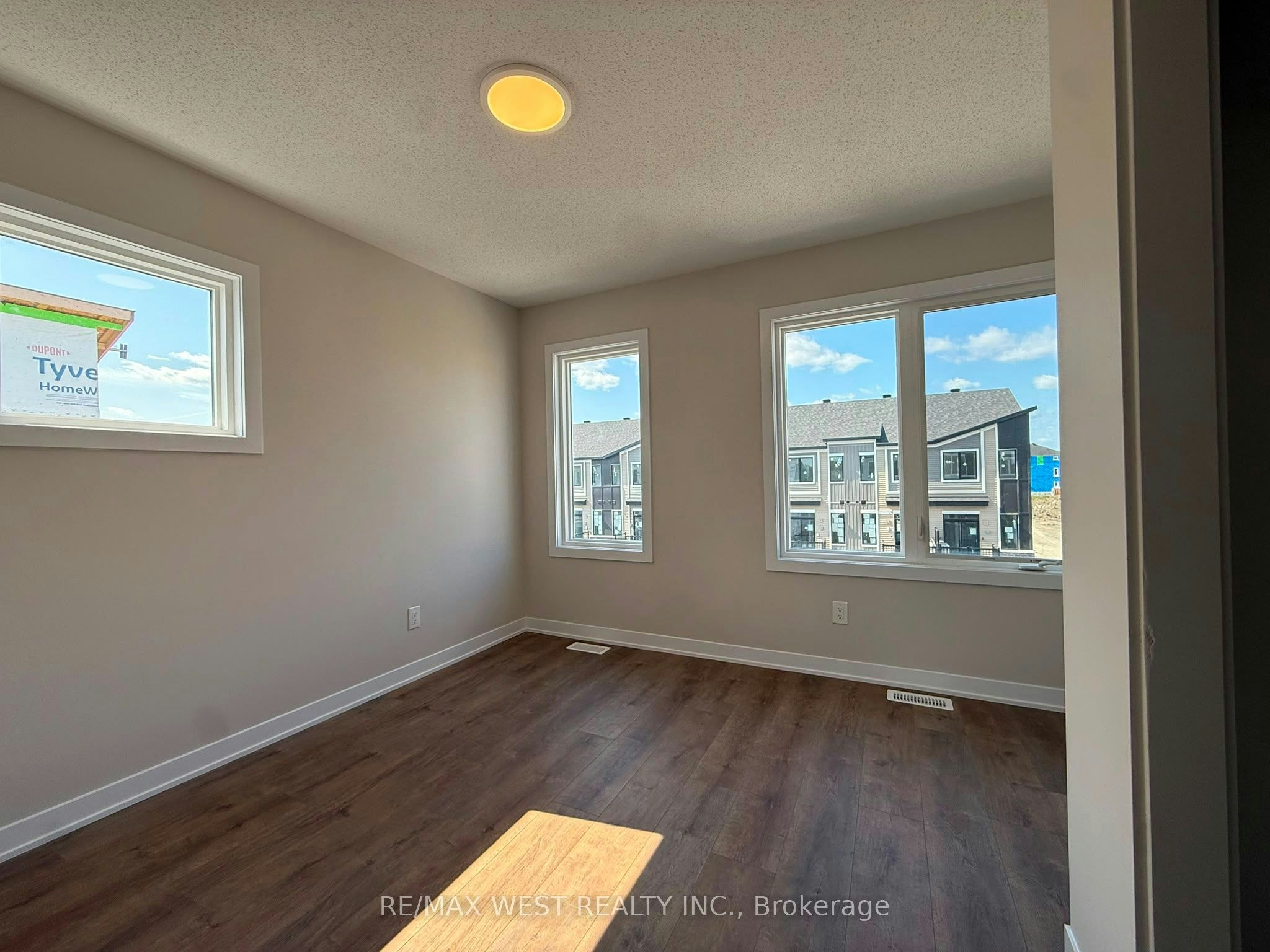 777 Utopie Private, Ottawa, ON, K1W 0M5 - 16