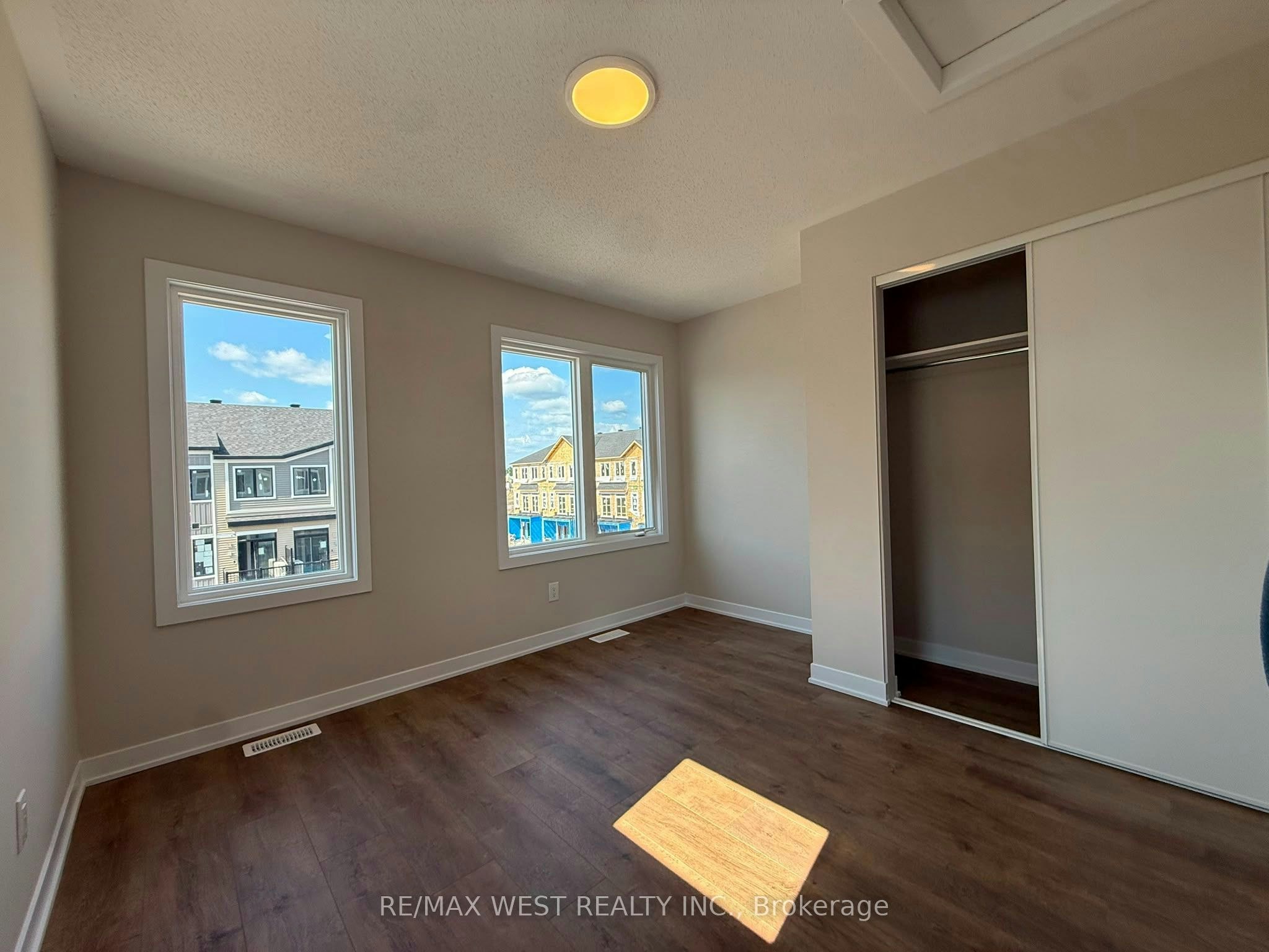 777 Utopie Private, Ottawa, ON, K1W 0M5 - 15