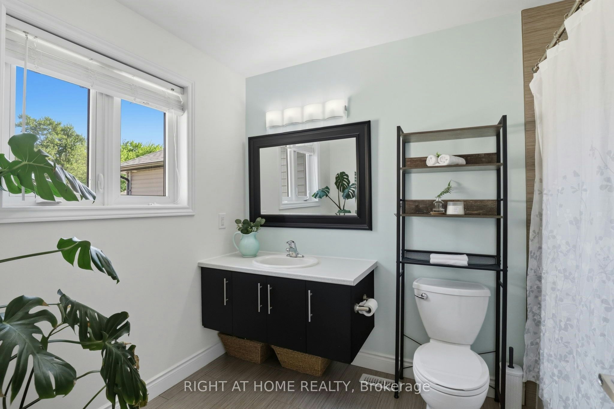 2322 Buroak Drive, London, ON, N6G 0L1 - 12