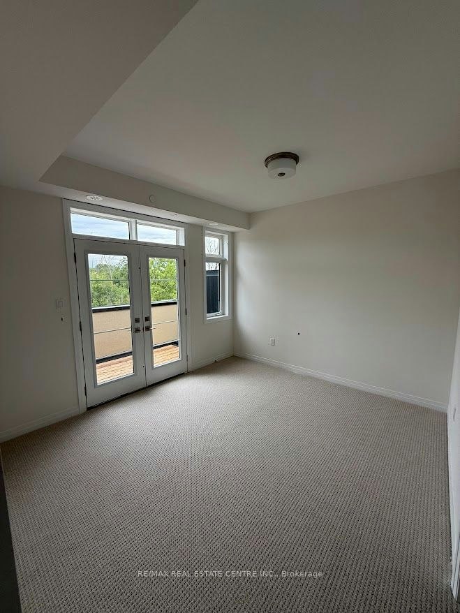 933 North Waterdown Drive, Hamilton, ON, L8B 2B1 - 11