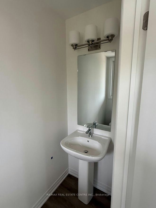 933 North Waterdown Drive, Hamilton, ON, L8B 2B1 - 9