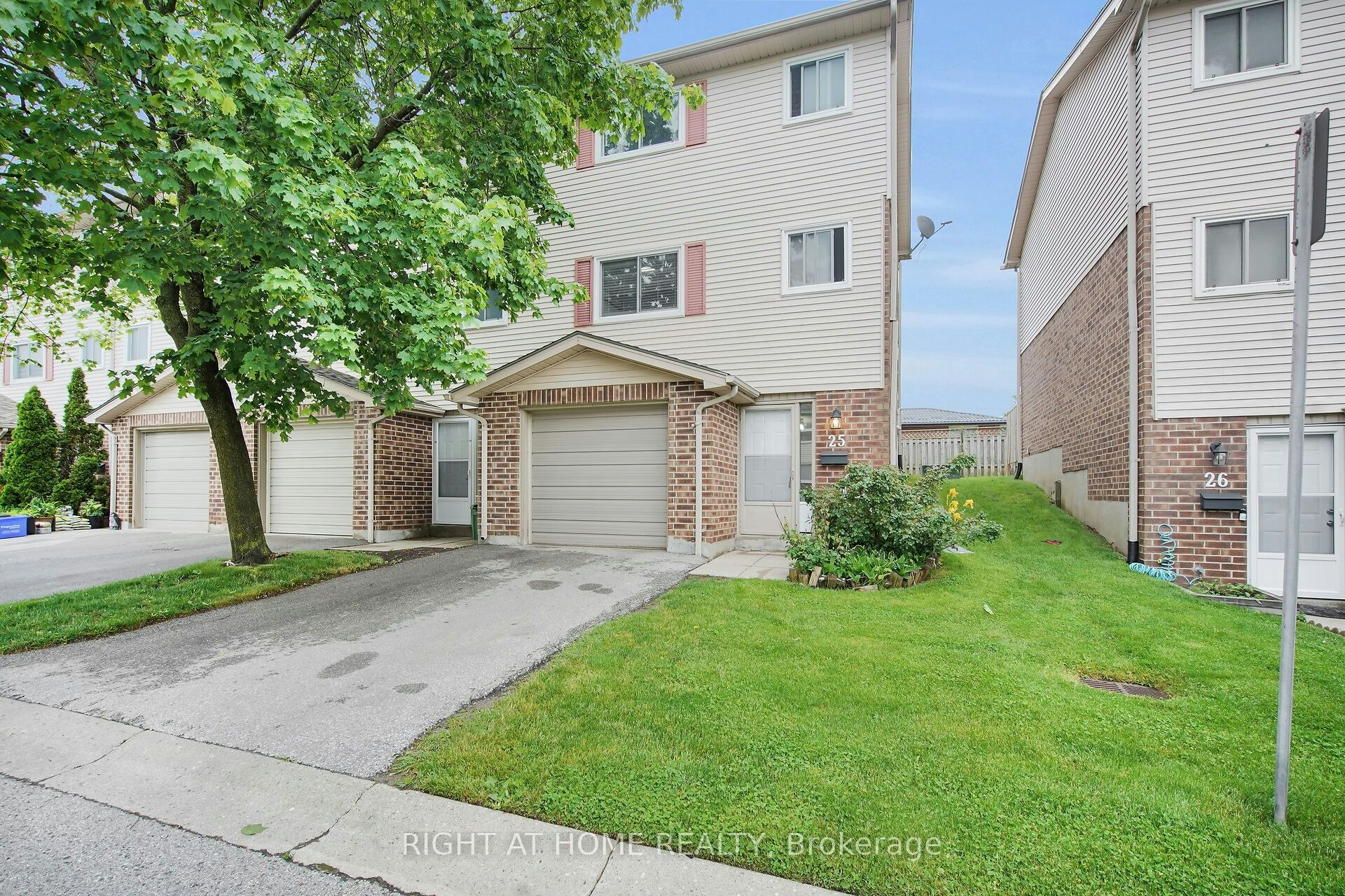 25-450 Pond Mills Road, London, ON, N5Z 4X2 - 3