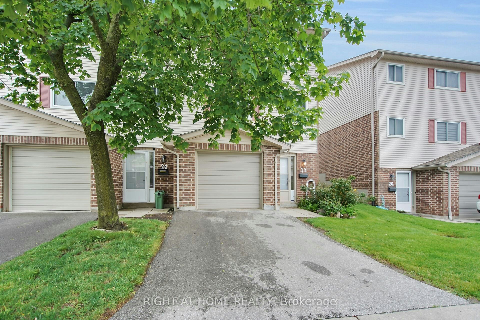 25-450 Pond Mills Road, London, ON, N5Z 4X2 - 2