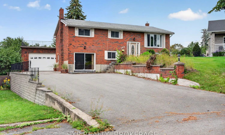 143 Morenz Crescent