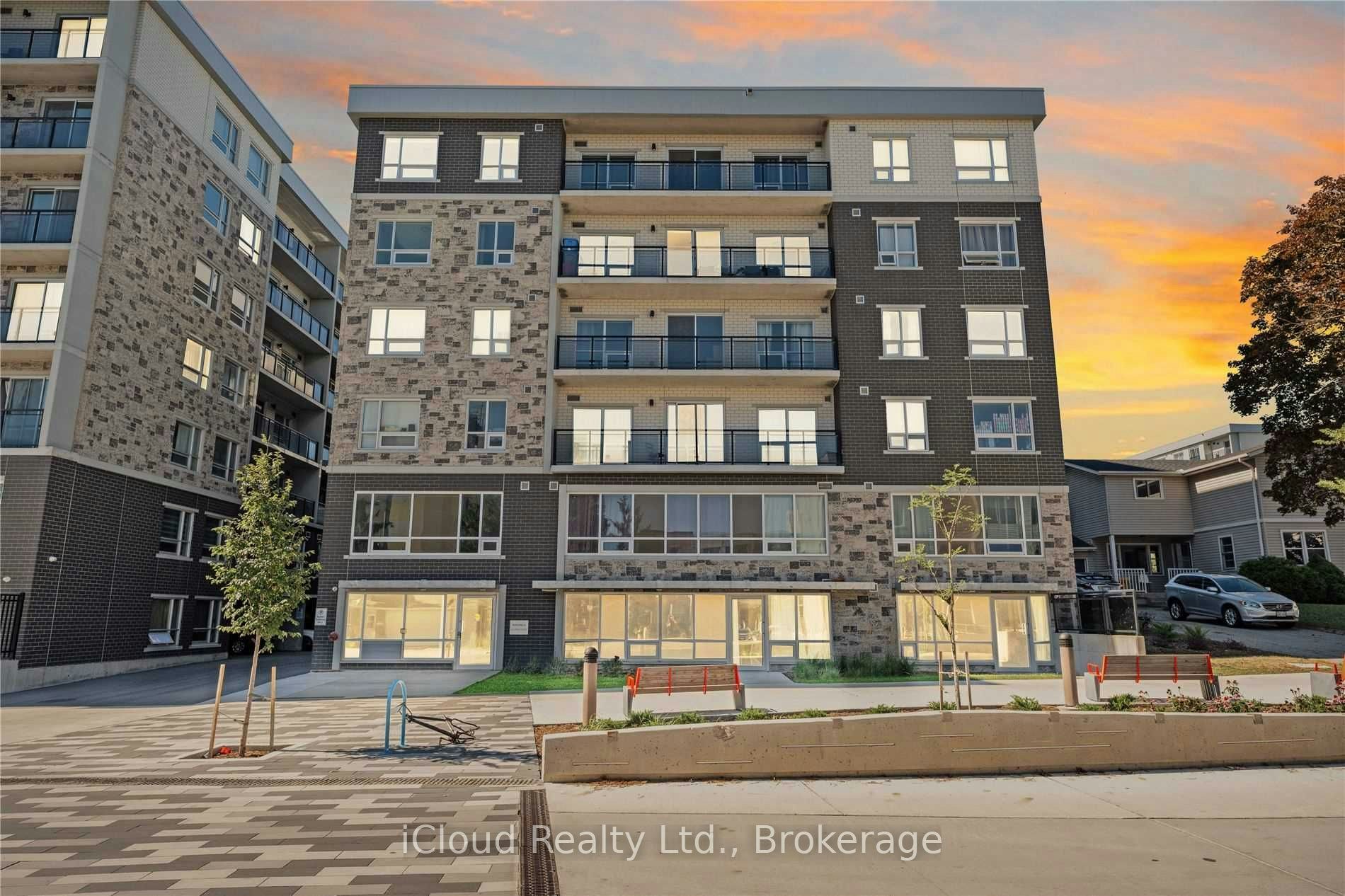 A207-275 Larch Street, Waterloo, ON, N2L 3R2