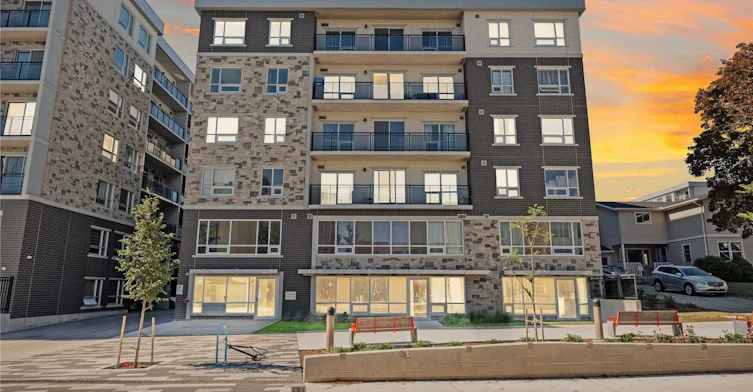 A207-275 Larch Street, Waterloo, ON, N2L 3R2