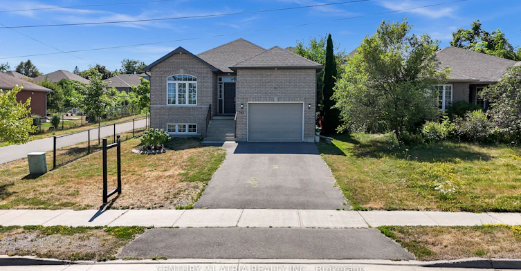 793 Spillsbury Drive, Peterborough, ON, K9K 1K9 - 2
