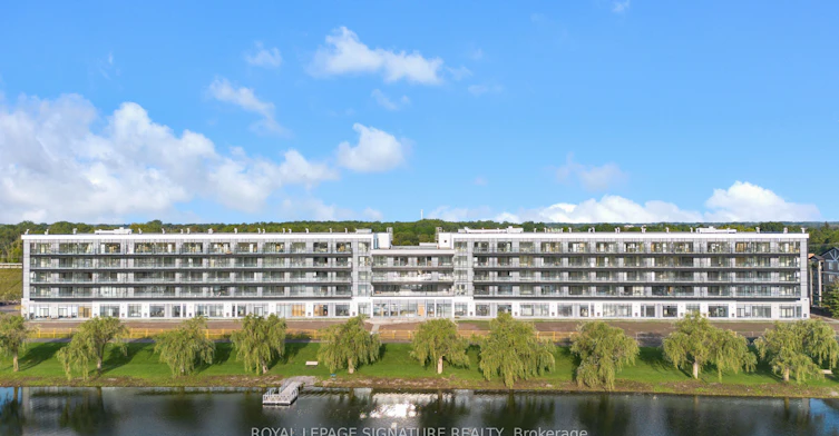239-350 Prince Charles Drive S, Welland, ON, L3C 5A6