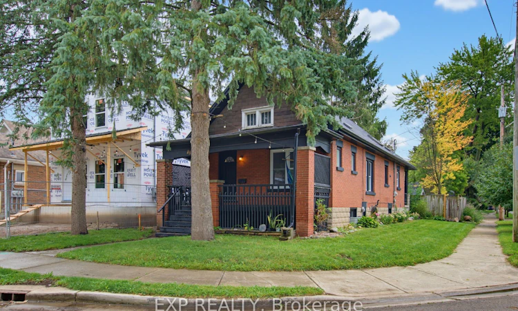 20 Barrington Avenue