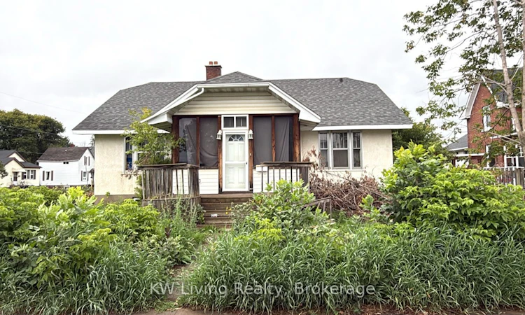 279 Amelia Street W