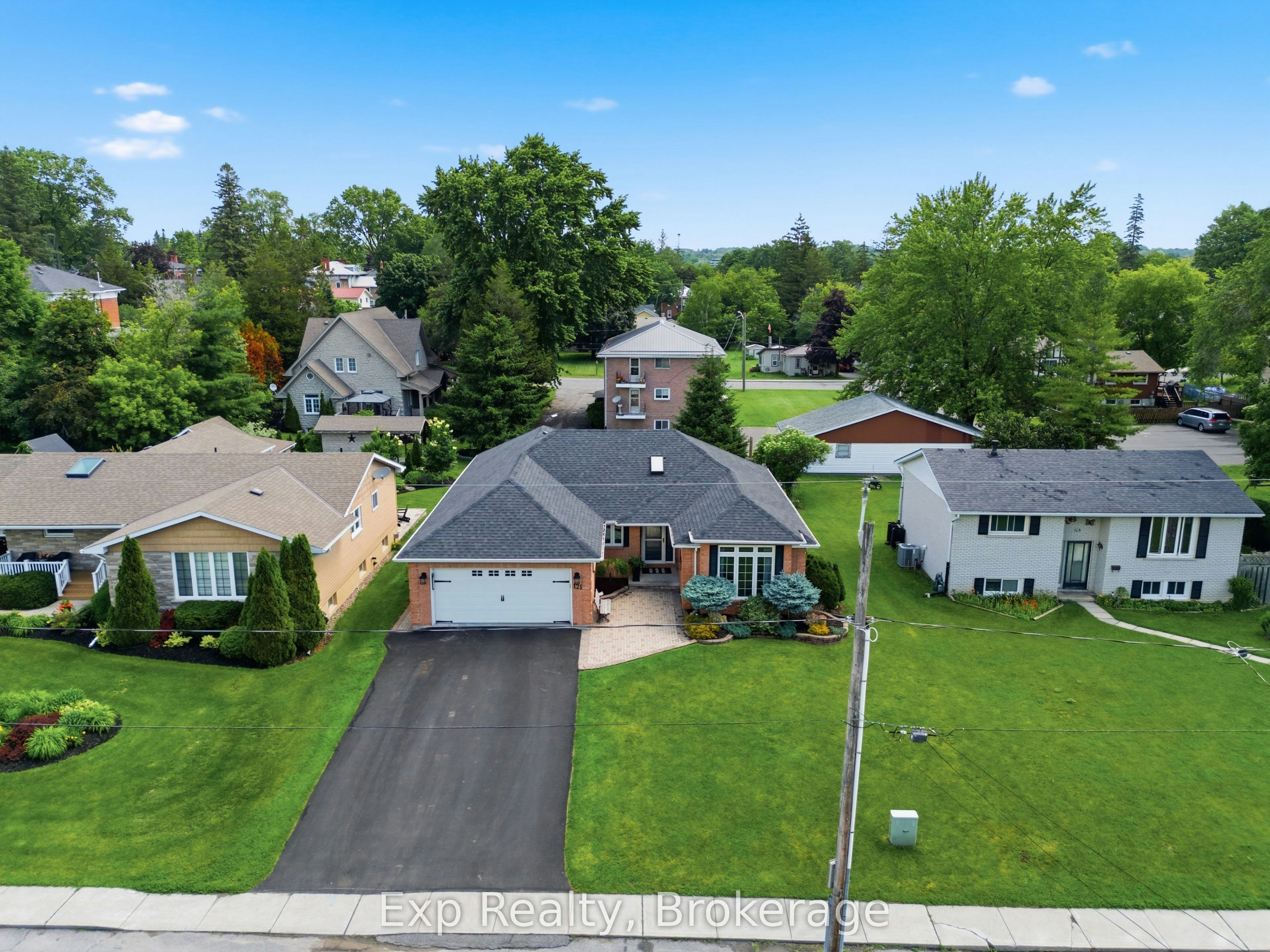 121 Simcoe Street, Greater Napanee, ON, K7R 2X5