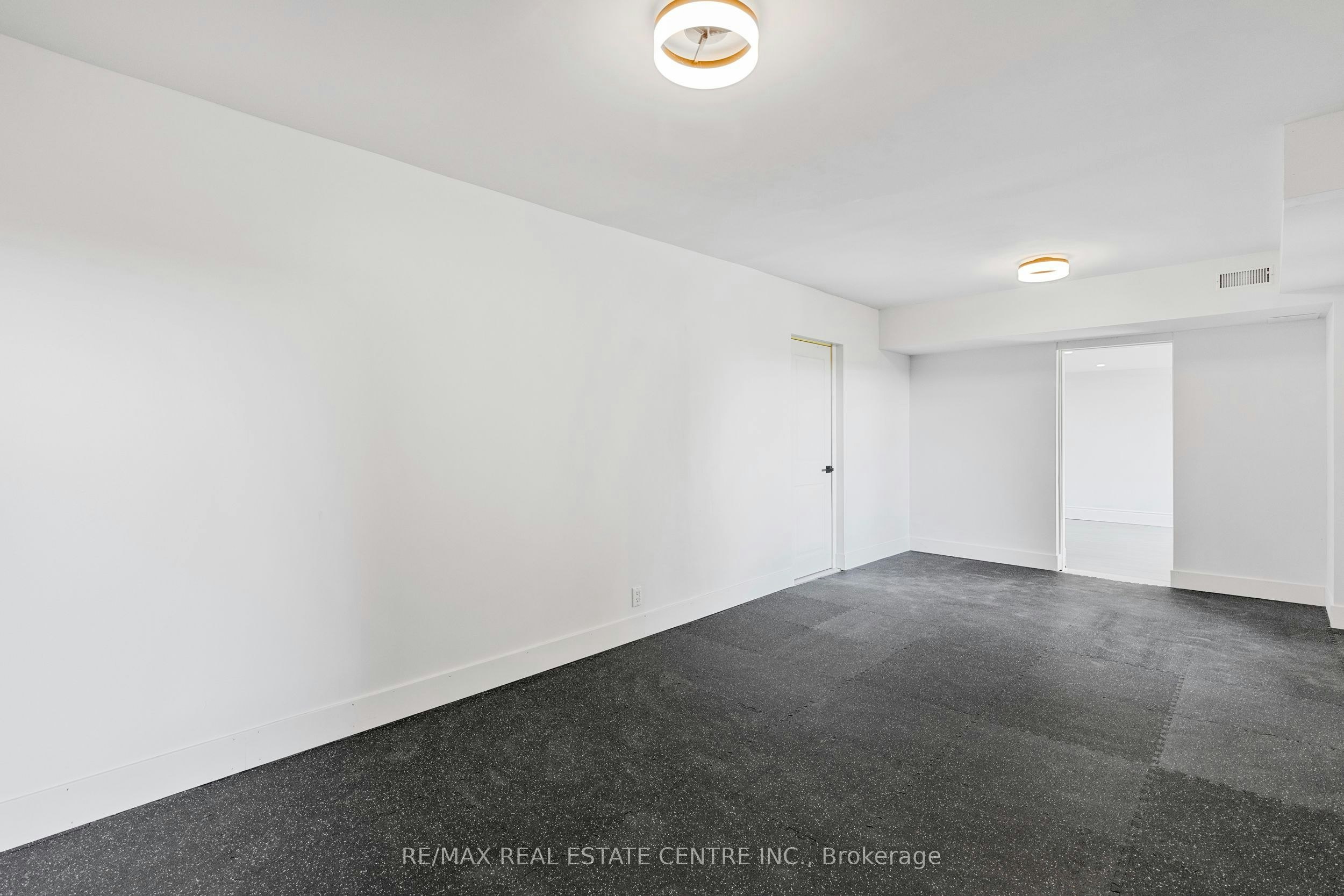 50 Oak Avenue, Hamilton, ON, L9H 4Y9 - 18