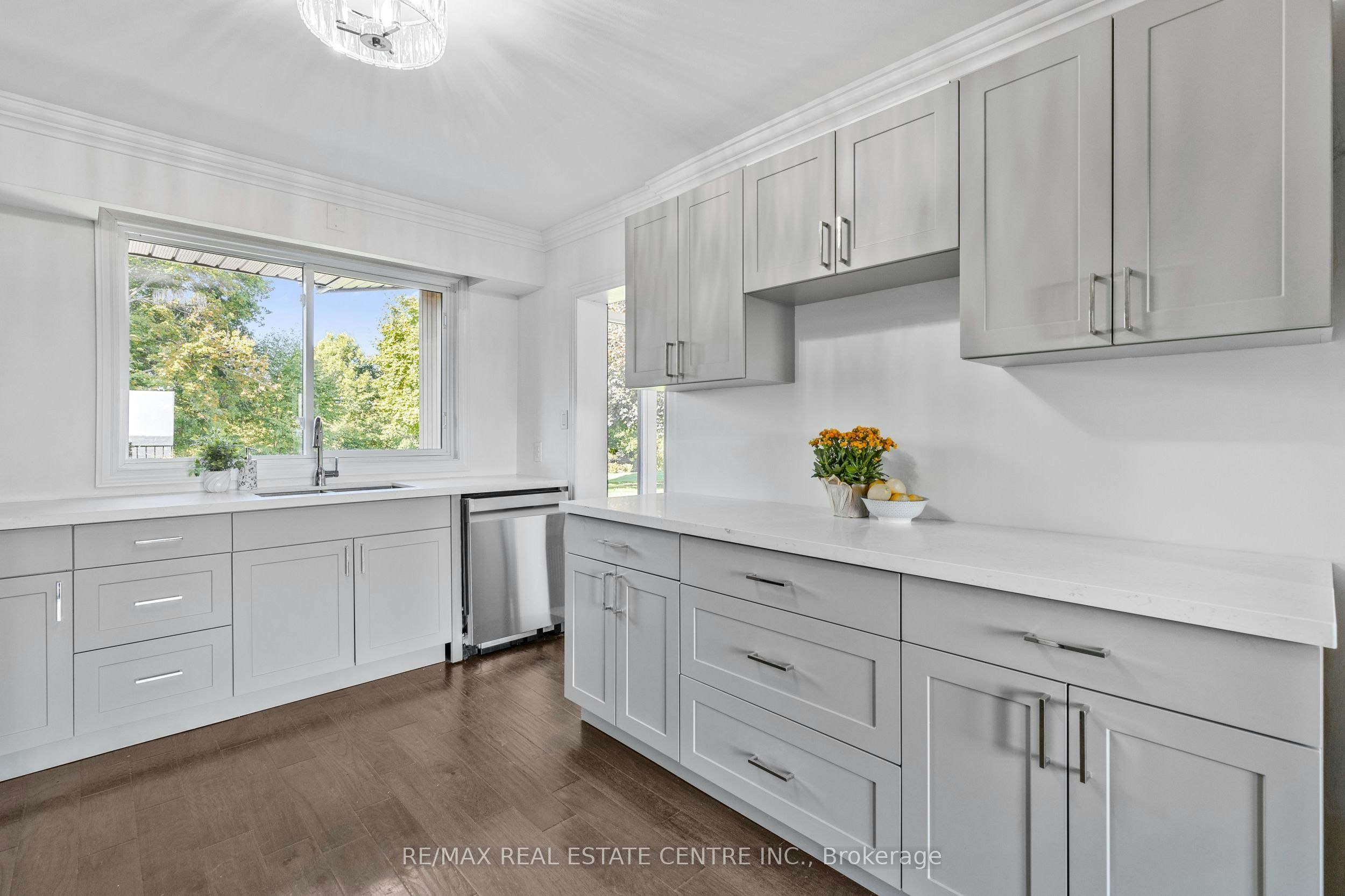 50 Oak Avenue, Hamilton, ON, L9H 4Y9 - 31