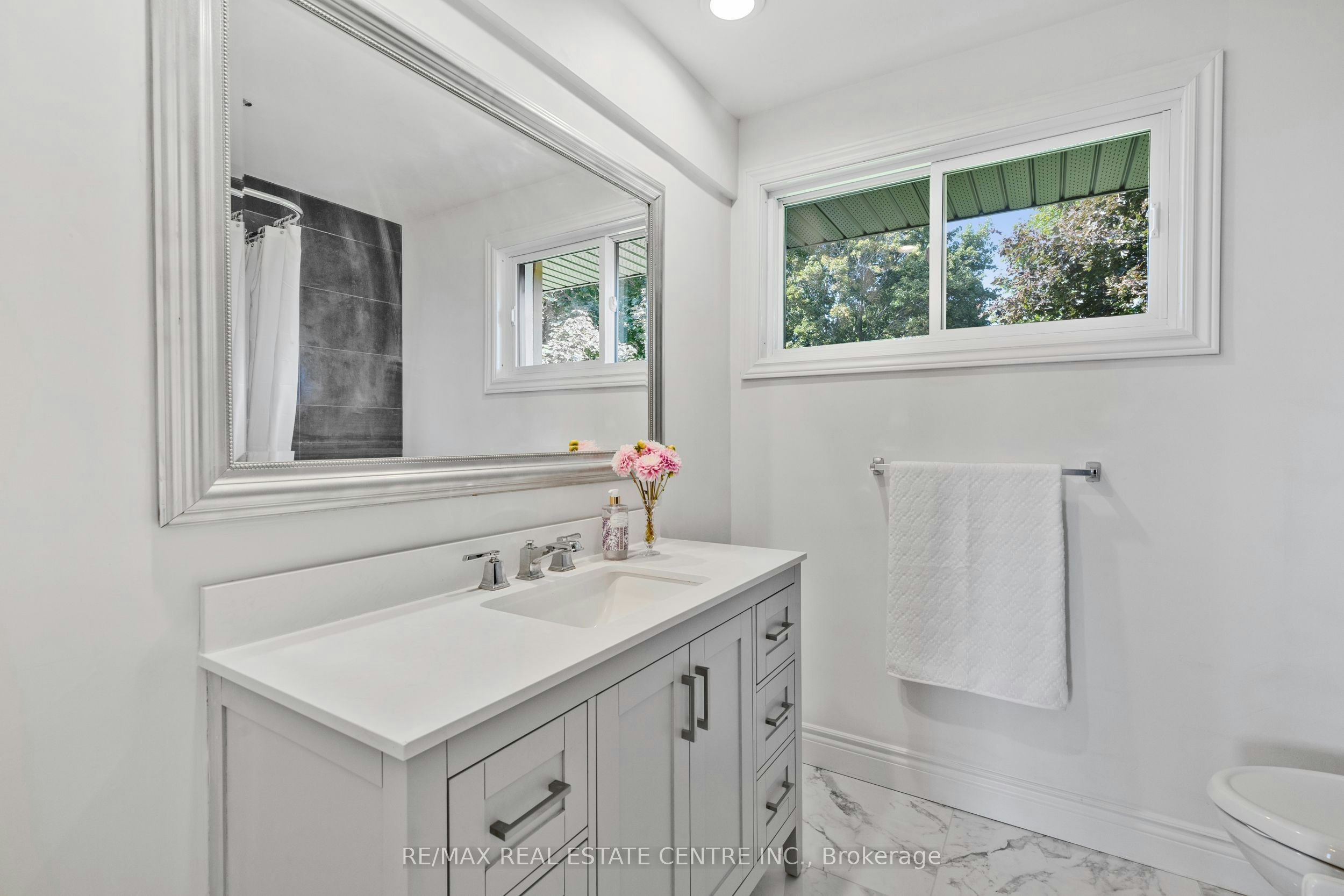 50 Oak Avenue, Hamilton, ON, L9H 4Y9 - 35
