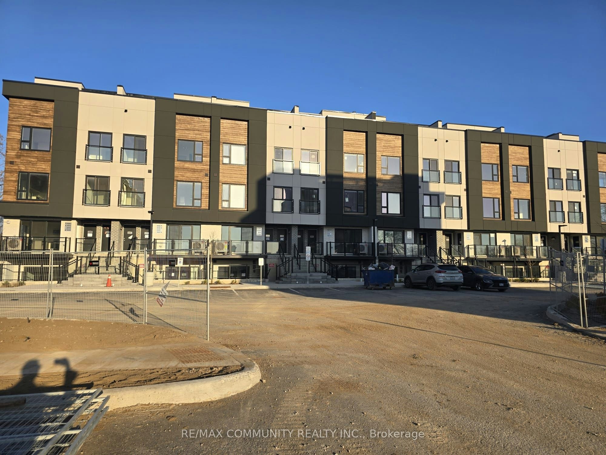 309B-16 Melbourne Avenue, St. Catharines, ON, L2P 3J8