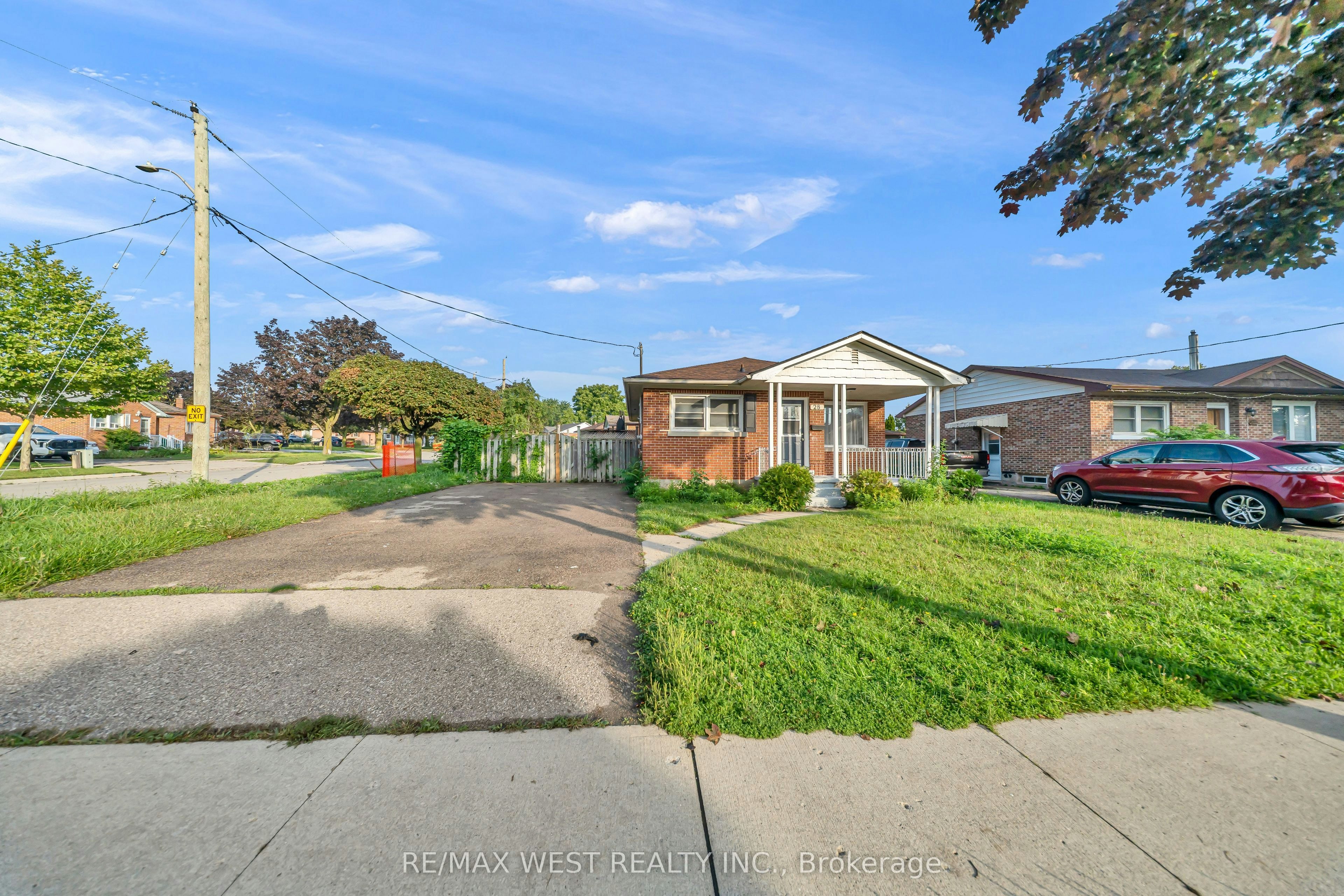 28 Donley Street, Kitchener, ON, N2M 3P1 - 2