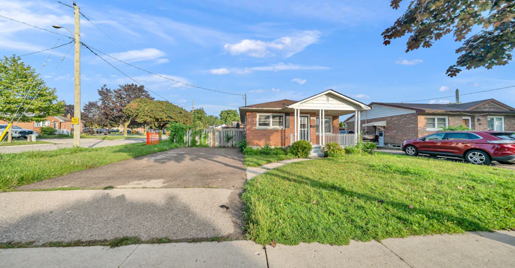 28 Donley Street, Kitchener, ON, N2M 3P1 - 2