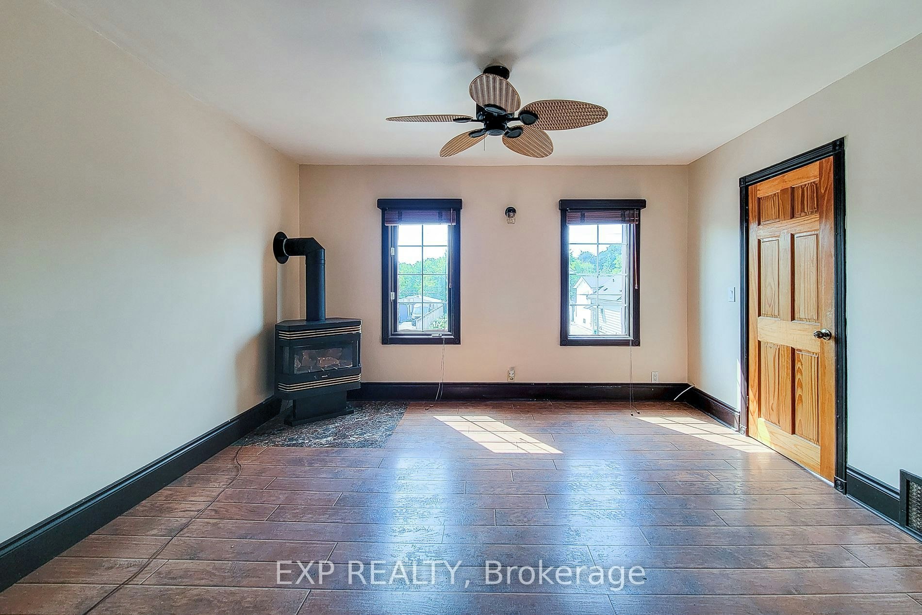 Upper-6133 Prospect Street, Niagara Falls, ON, L2G 1G9 - 4