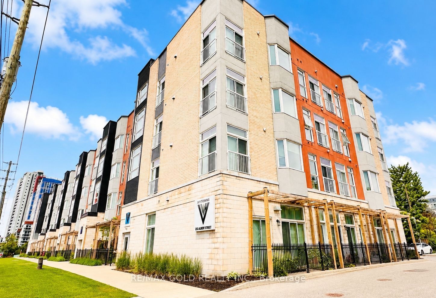 112-253 Albert Street, Waterloo, ON, N2L 0G3