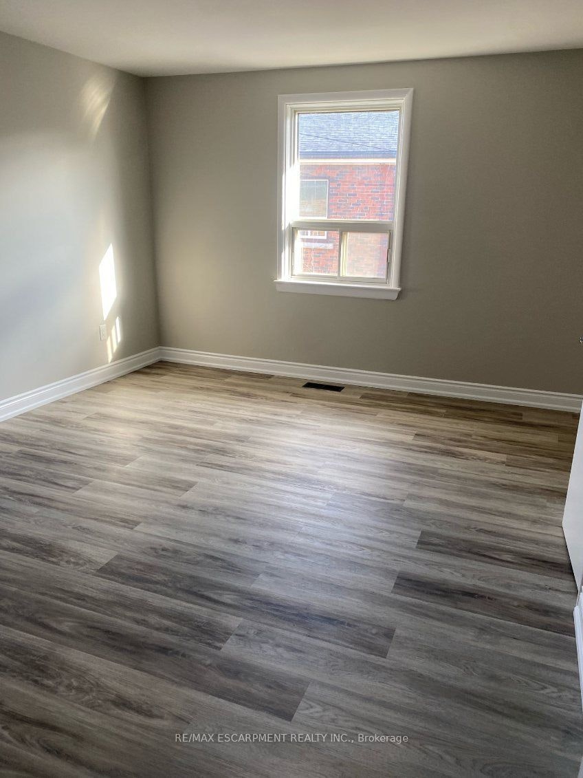 D-424 East 42nd Street, Hamilton, ON, L8T 3A9 - 5