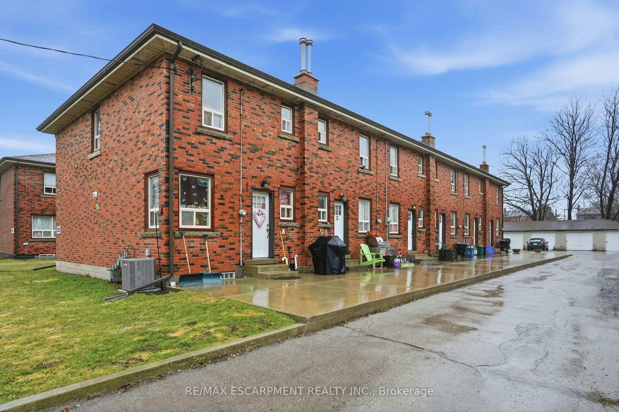 D-424 East 42nd Street, Hamilton, ON, L8T 3A9 - 2