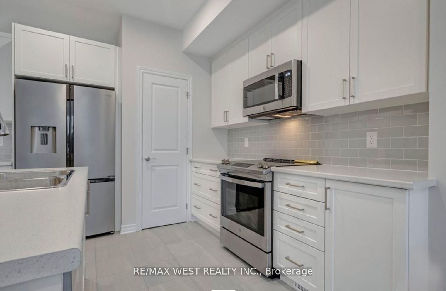 1026 Kijik Crescent, Ottawa, ON, K1X 1G6 - 6